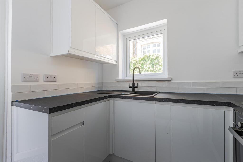 Crwys Place 8-10.jpg