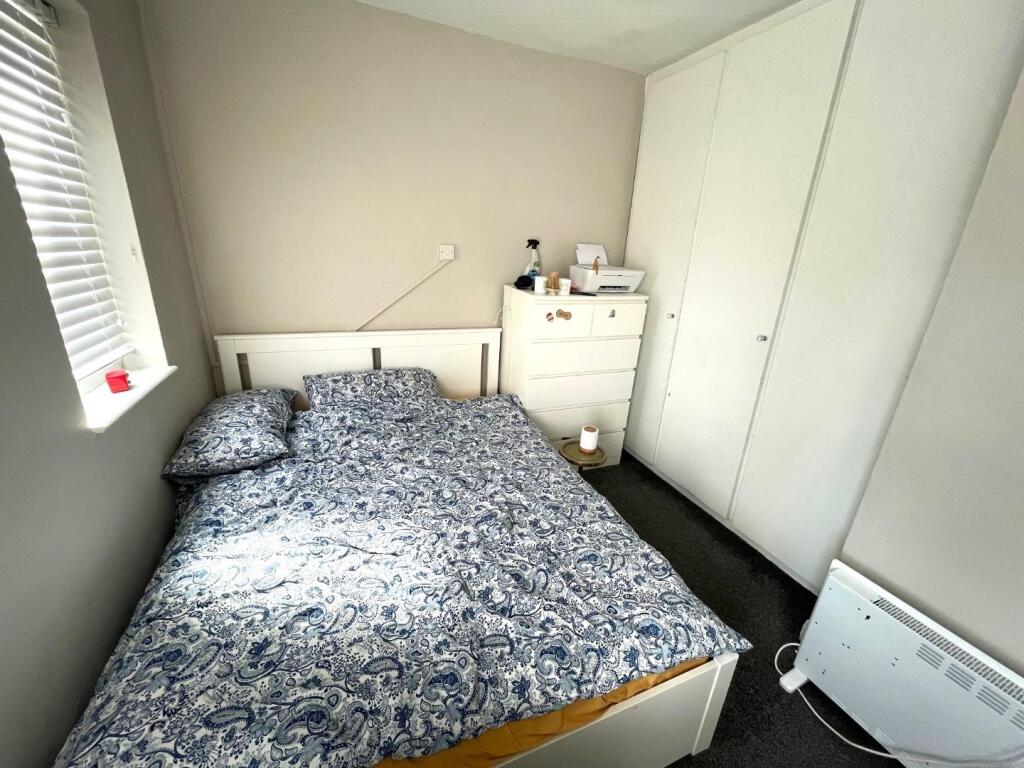 BED 1.jpg