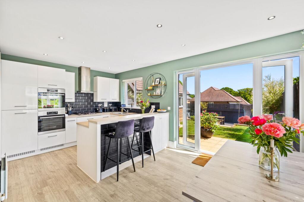 Kitchen &amp; breakfast room