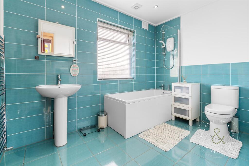 Dan Y Bryn Ave, Hern Crabtree (5).jpg