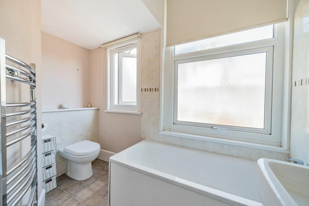 Reed Vale, Teignmouth, TQ14