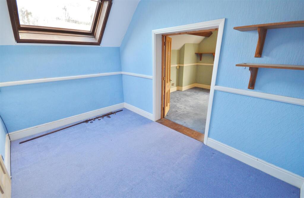 BEDROOM THREE / DRESSING ROOM