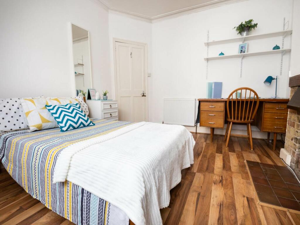 15_St_Martins_Road_C