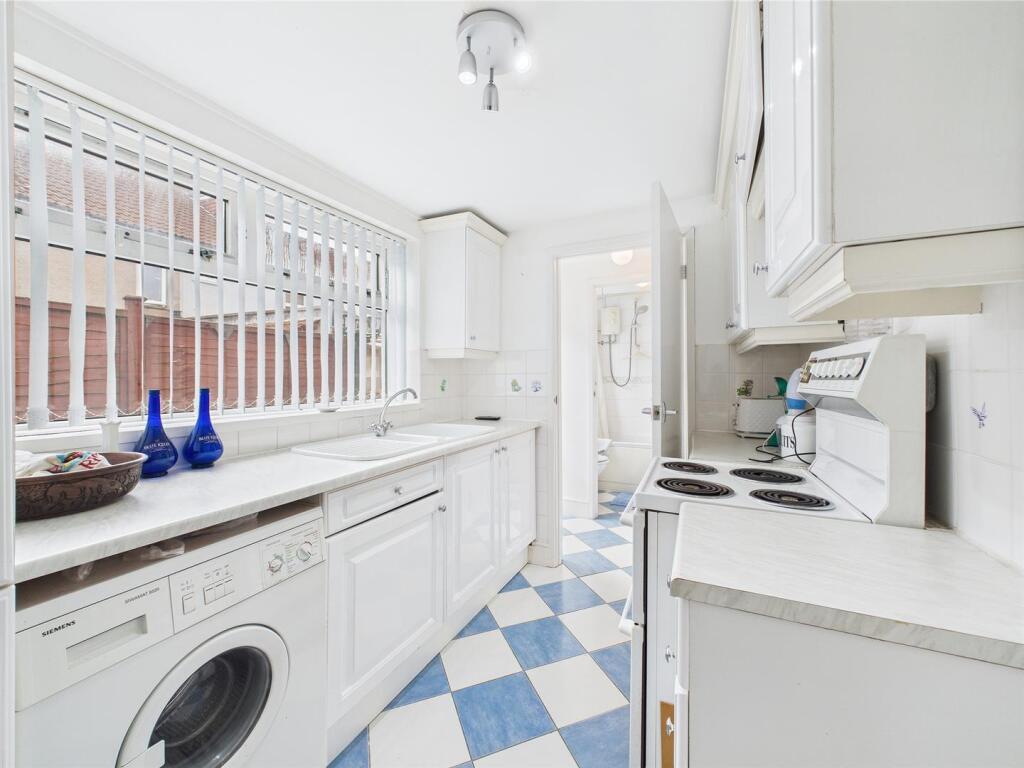 6 - Two-bedroom house in Easton.jpg