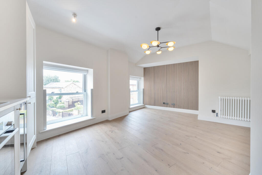 Sitting Room/Kitchen