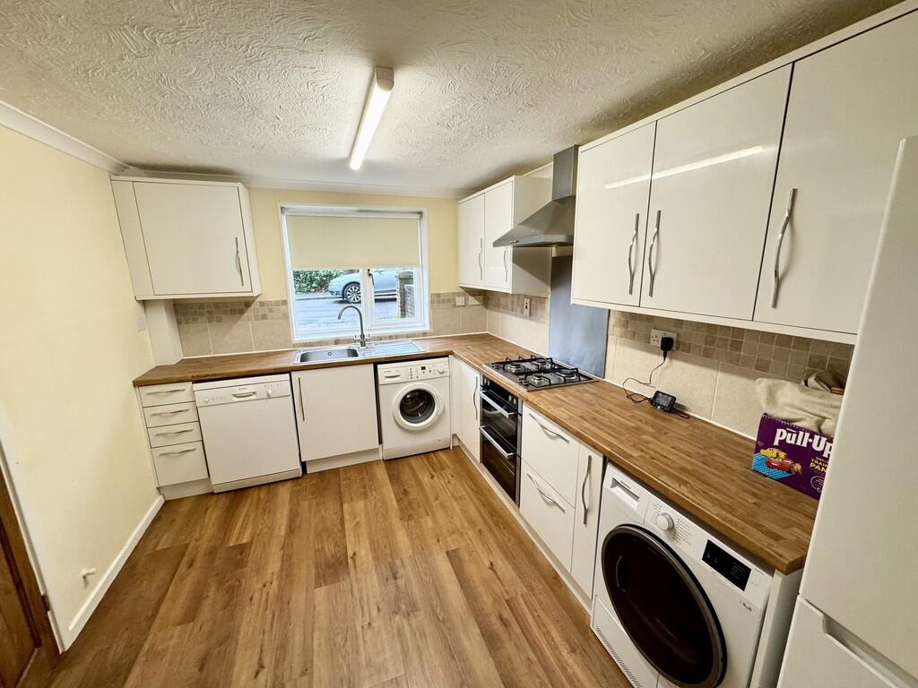 13 Strudwicks Fie...