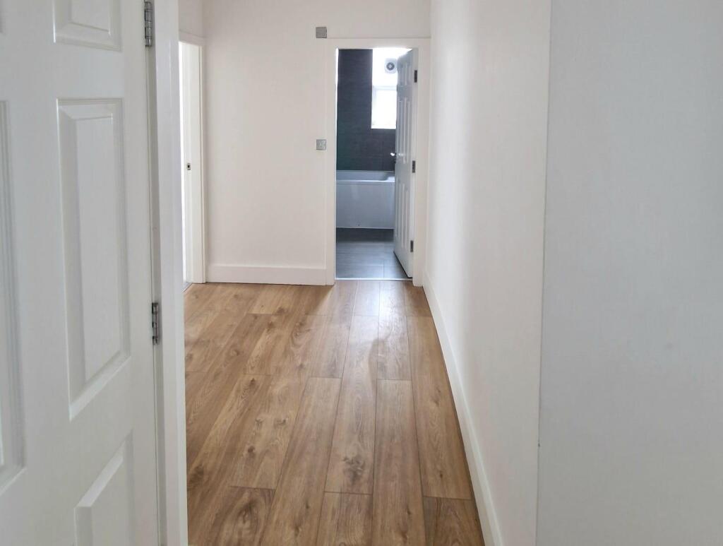 WhatsApp Image 2024-07-30 at 18.50.18_dcdbb887.jpg