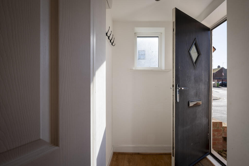 An inviting entra...