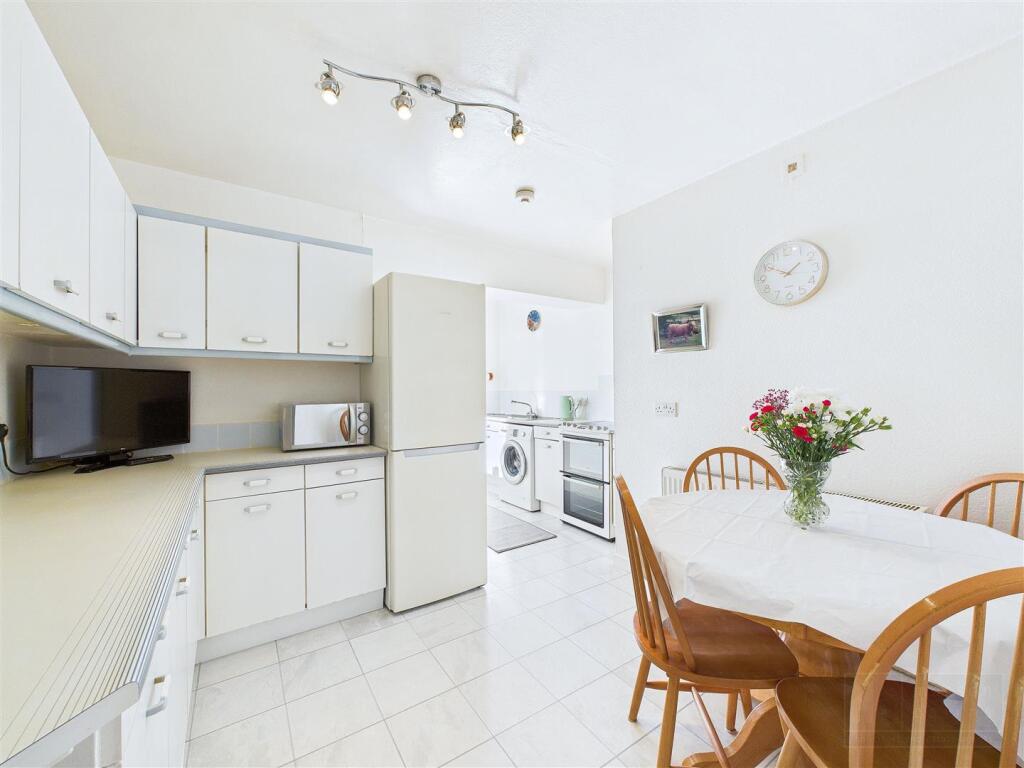 Kitchen &amp; Dining Area