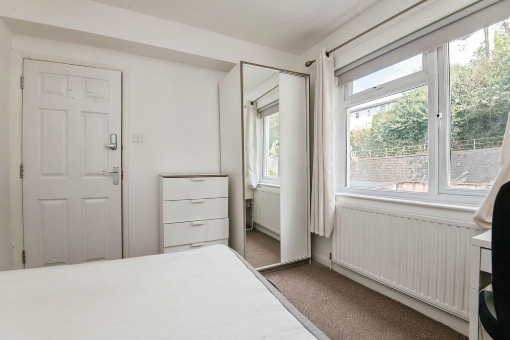 58kingedwardst-02...