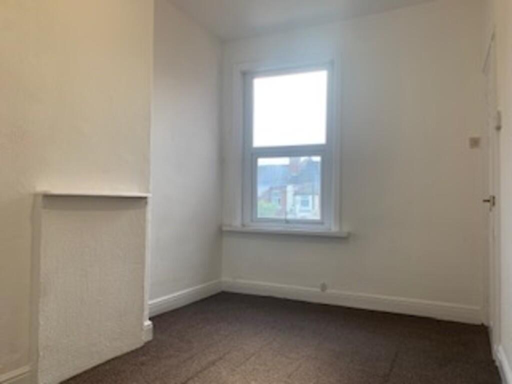 Rear bedroom
