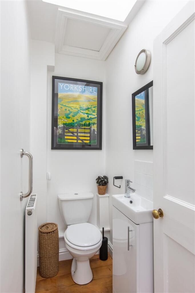 Maudon Avenue 40 WC.jpg