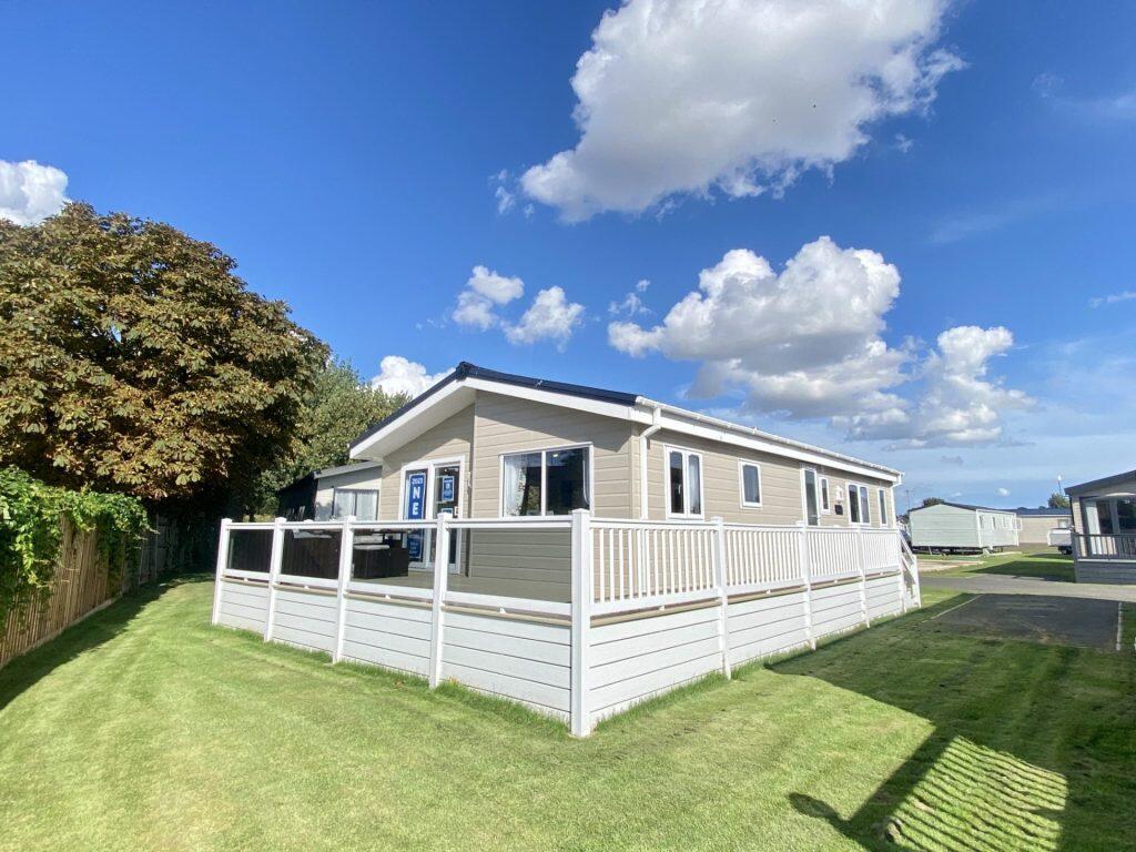 Felixstowe Beach - Delta -Lakeside  For Sale