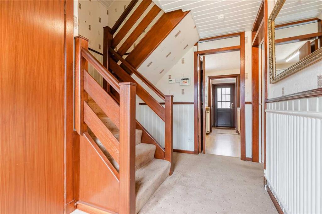 Entrance Hallway (1)