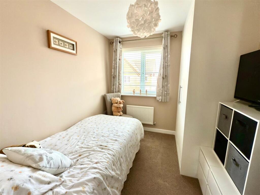 BED 3.jpg