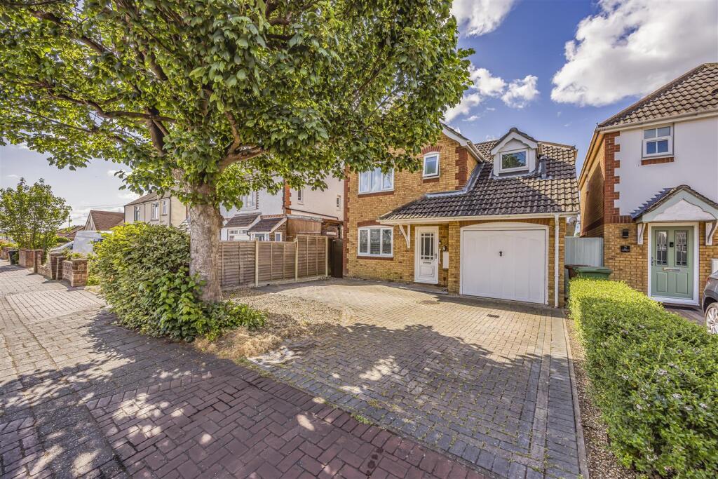 1 Sunnyfields, Central Road, Drayton-PorticoMarket