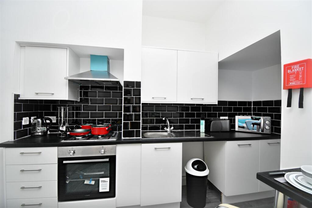 Kitchen 2