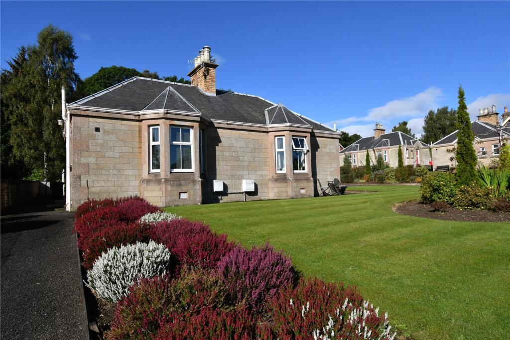 Douglas Cottages