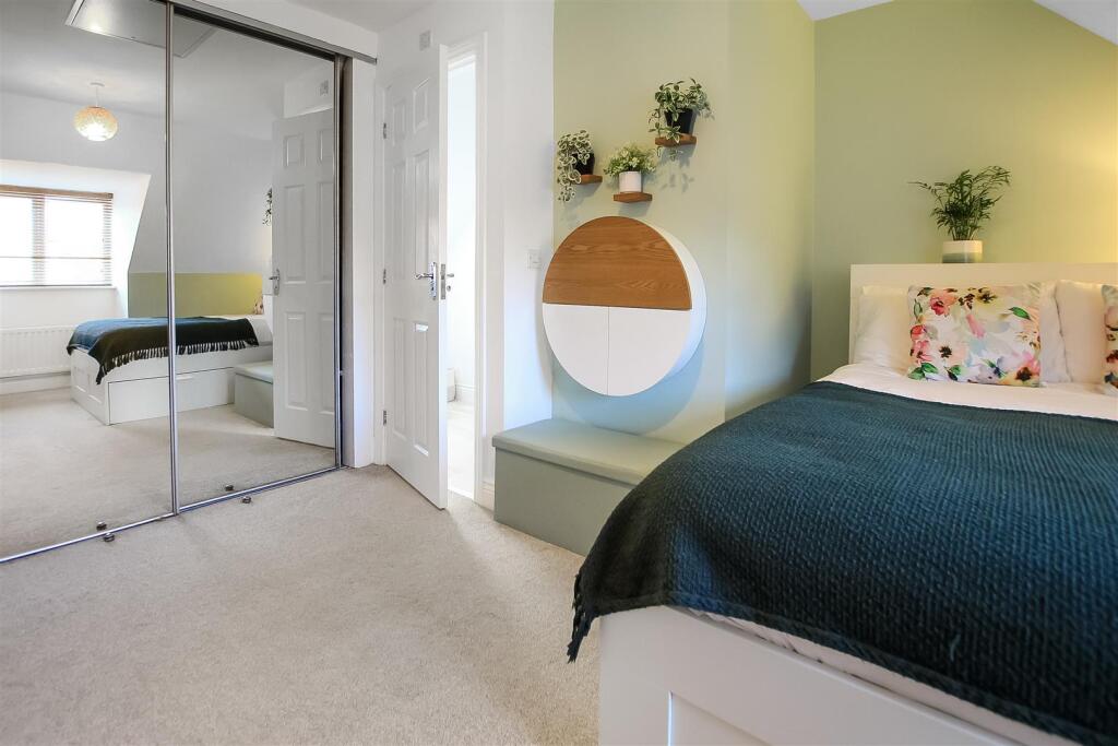 Bedroom One (2).jpg