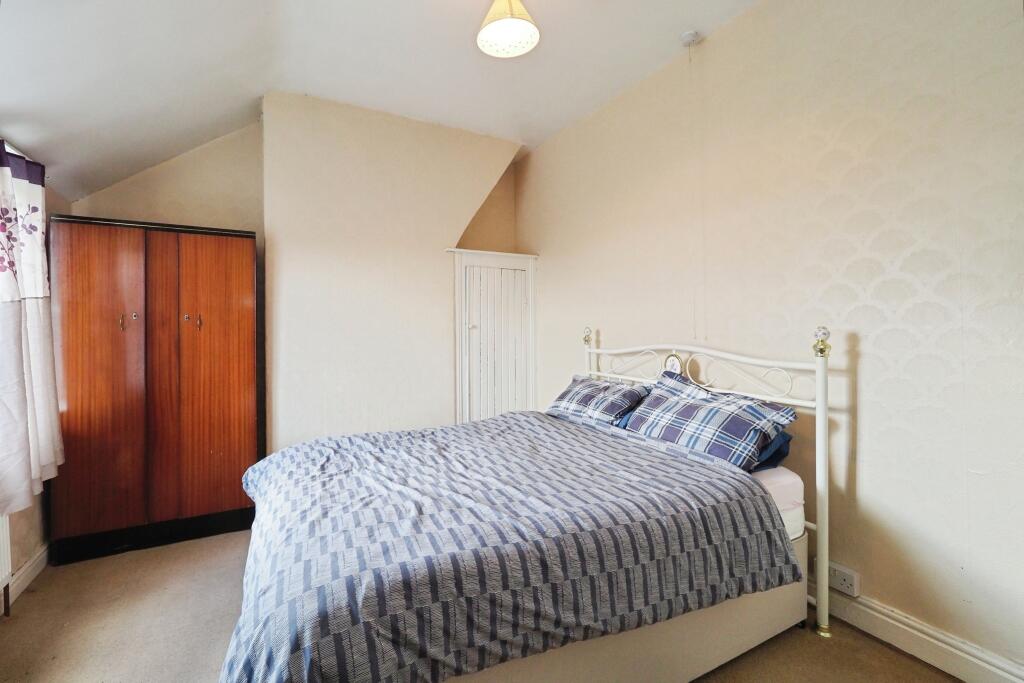 Large Double Bedroom