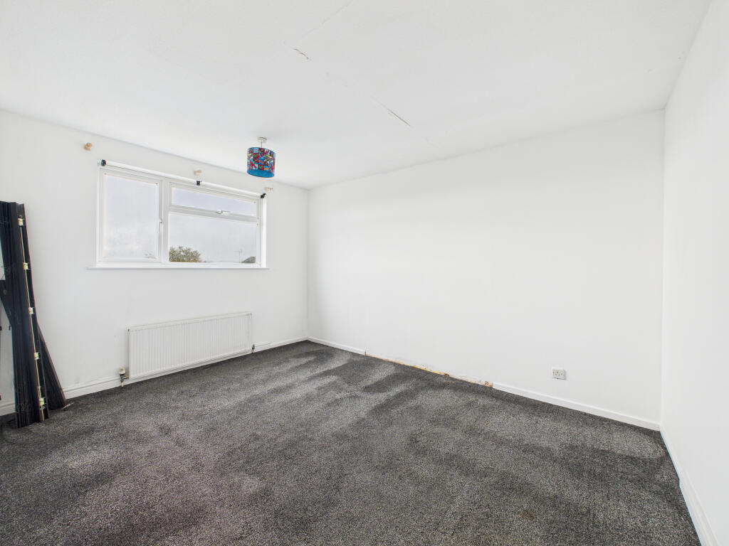 CAM02909G0-PR0505-STILL008