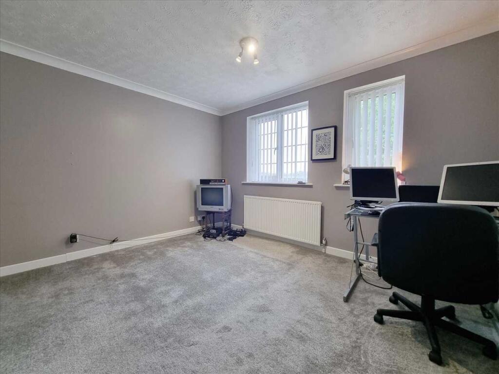 Bedroom 1: