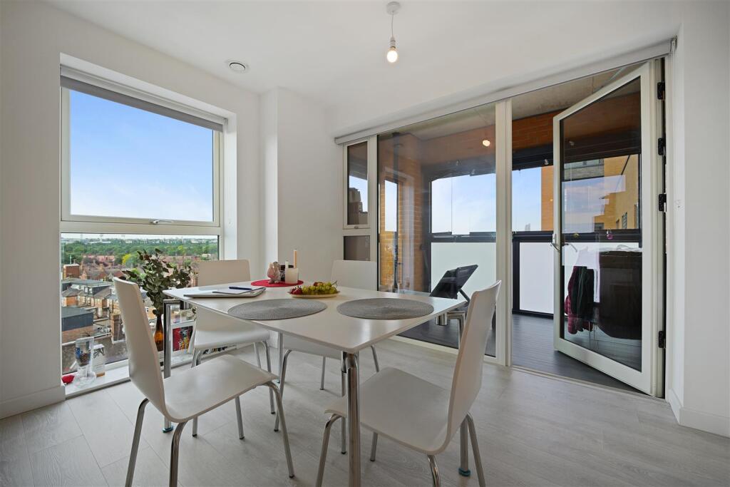 CCRR - 78 Tidey Apartments Dining 3 (1).JPG