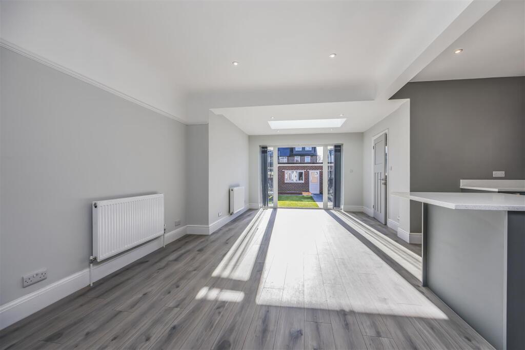 66 Hawthorn Crescent, Cosham-PorticoMarketing-Nexa