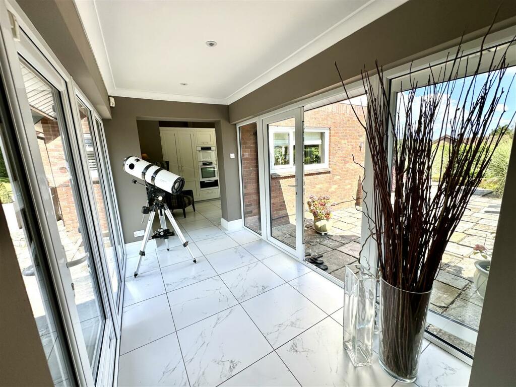 REAR HALLWAY