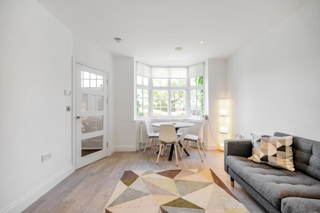 1313165-6-6852cc7...