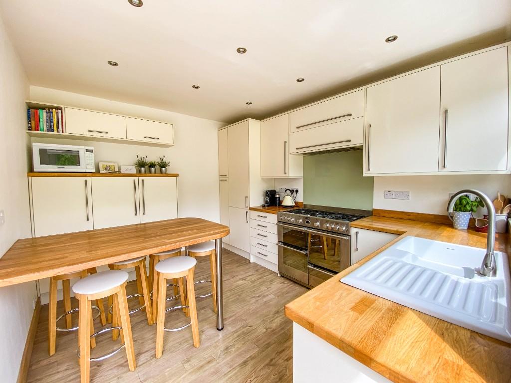 Kitchen/Breakfast Rm