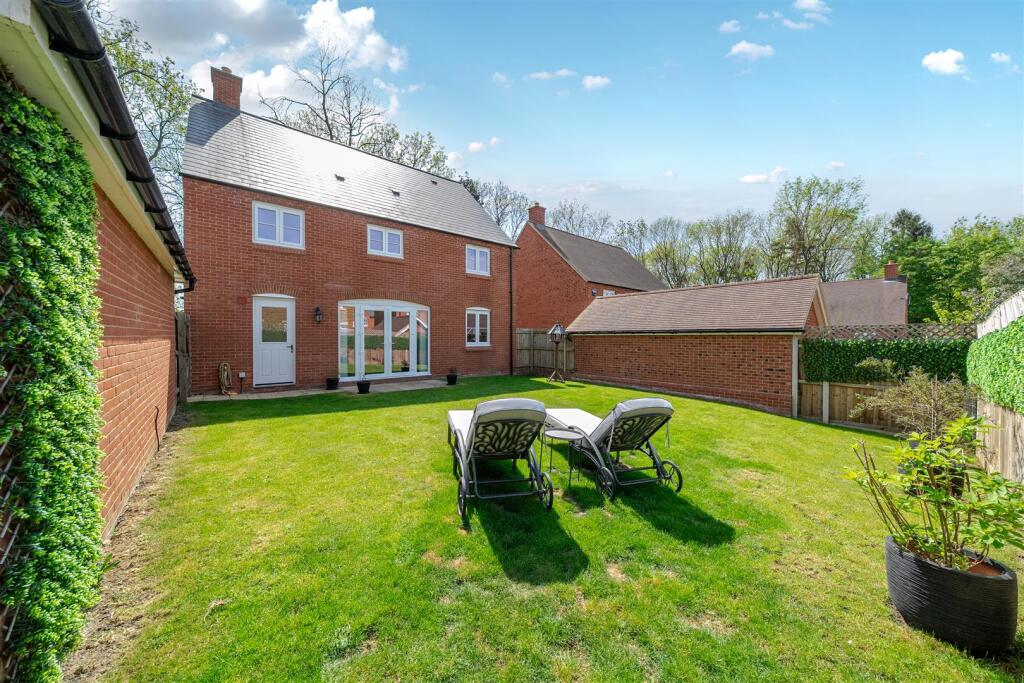 32 Tanters Road, Towcester (10).JPG