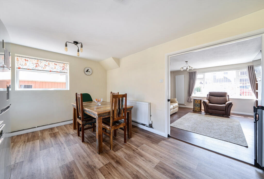 1319836-10-6867ee...