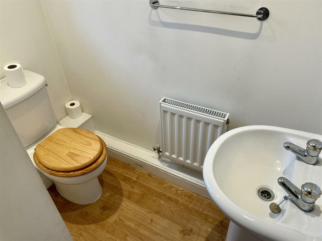downstairs wc