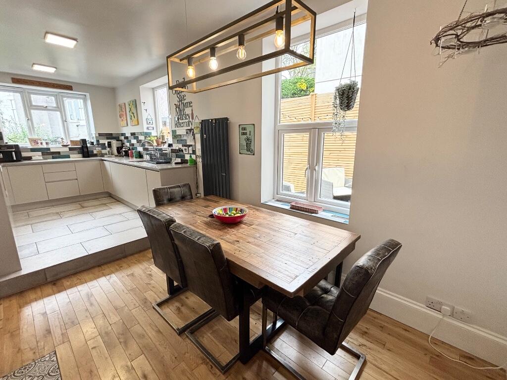 Breakfast to Kitchen