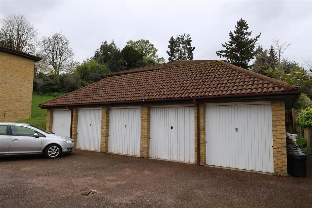 GARAGE WITH STORAGE