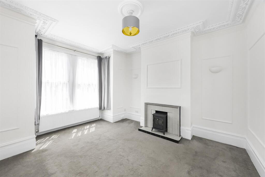 5 Abbots Park Road -001.JPG