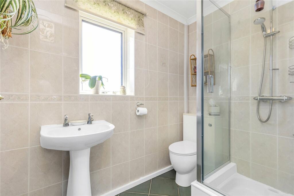 GF Shower Room