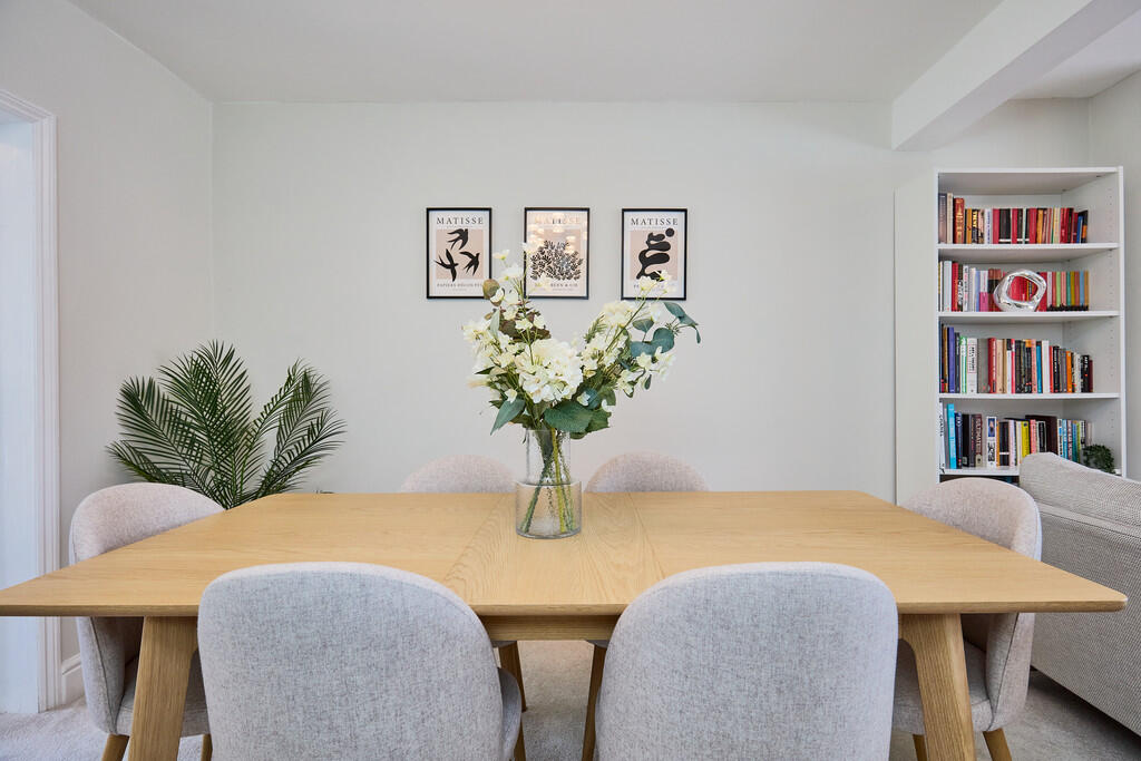 Edward Knight 202...