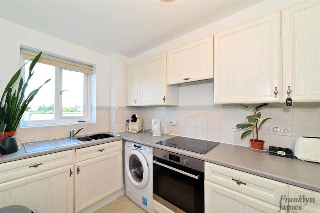 Ferguson-Close (4).JPG