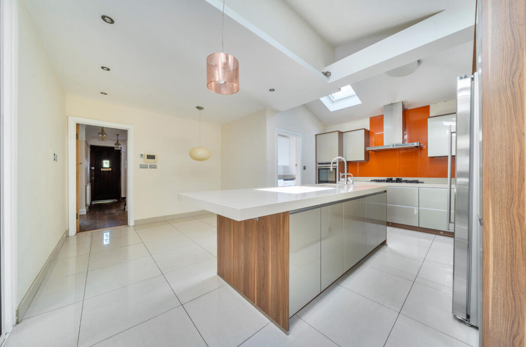 1348368-7-68b97d2...