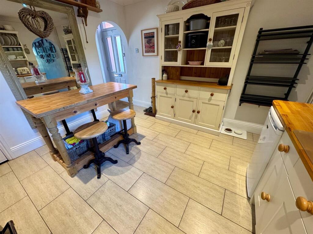 Knight  kitchen 1.jpg