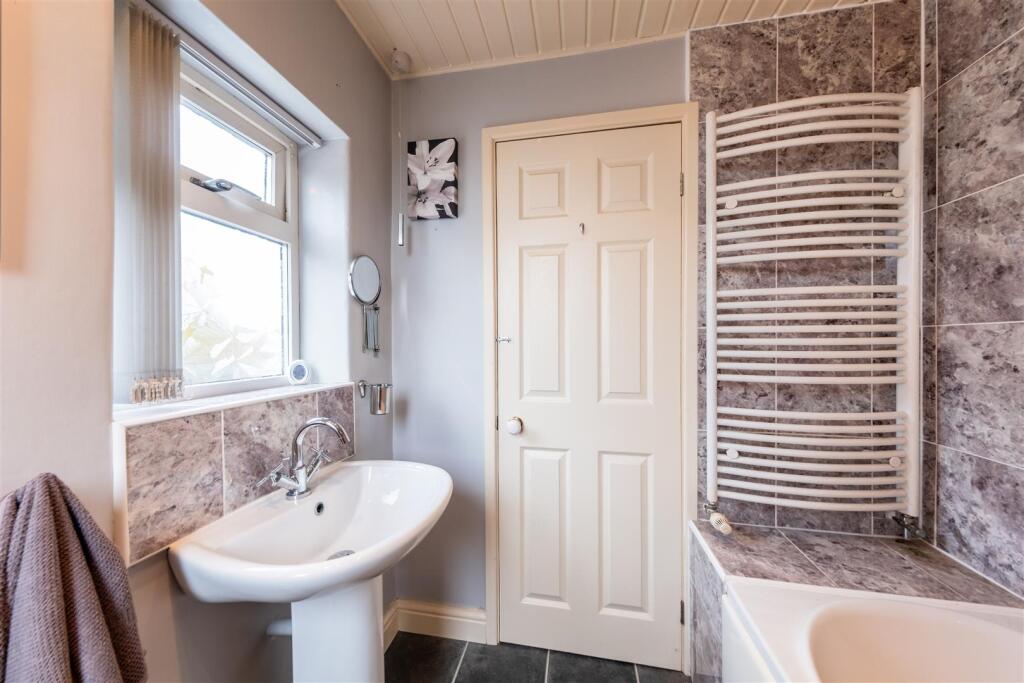 252 Swanlow Road-020.jpg