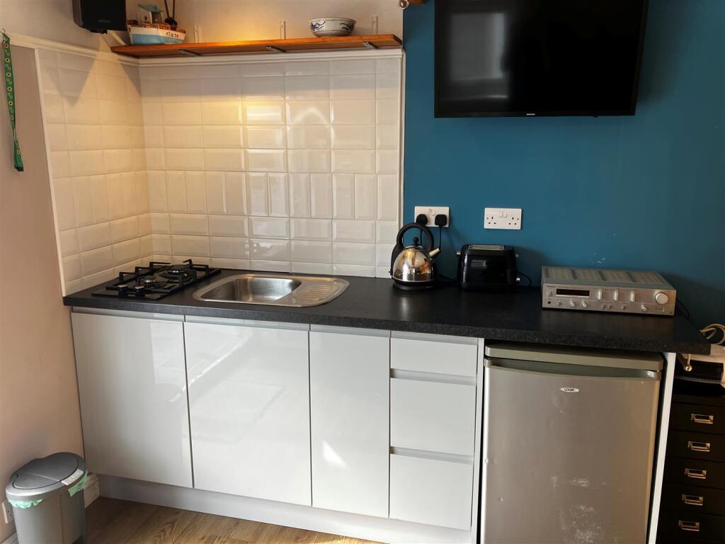 Kitchenette