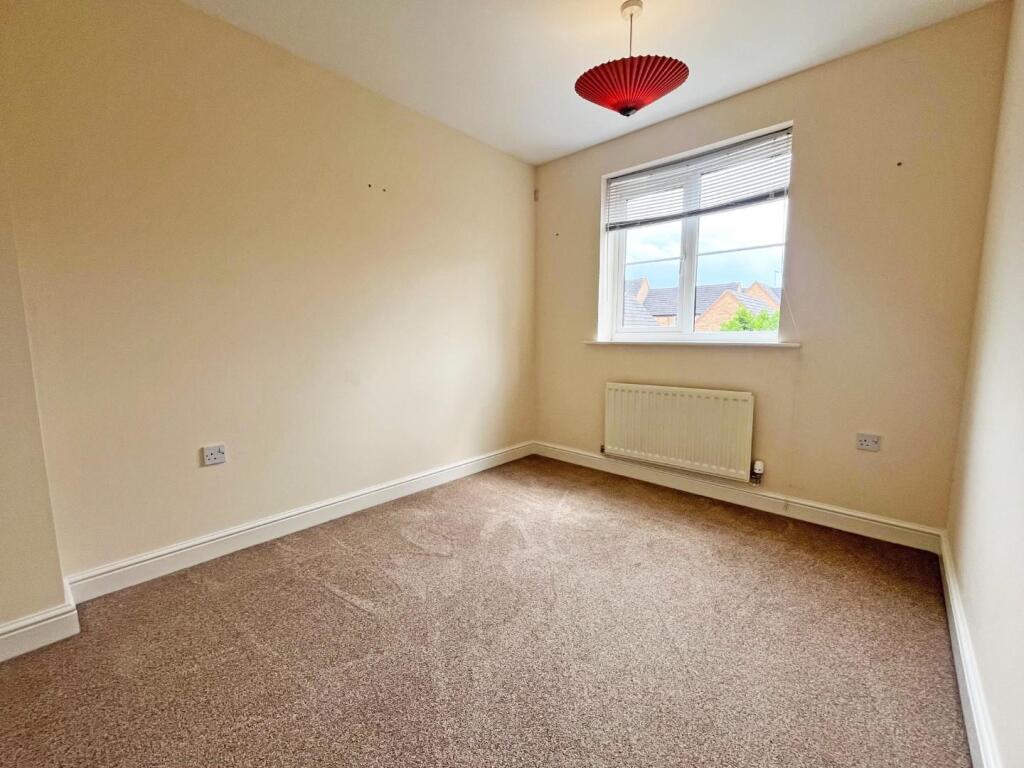 Bed 2.jpg