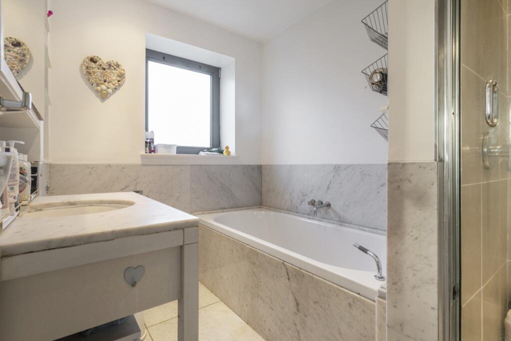 150120245_HAMPBP_...