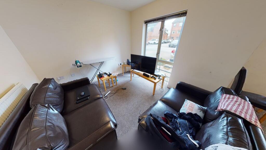 39-Royal-Victoria-Court-06142022_122443