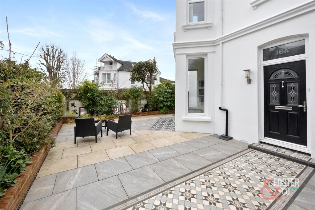 Hove Park Villas, 18a-020.jpg