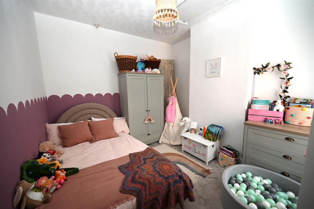 bed 2.JPG