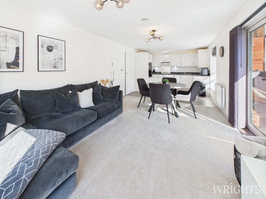 CAM02796G0-PR0446...